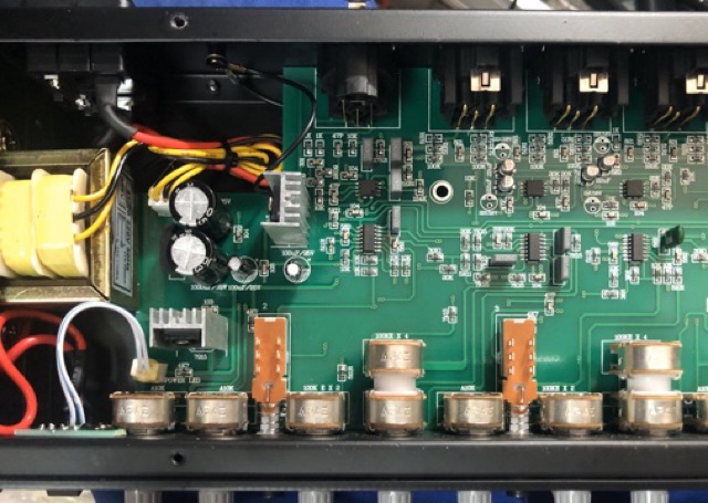 Thiết bị phân tần 3 way RACE AC23B