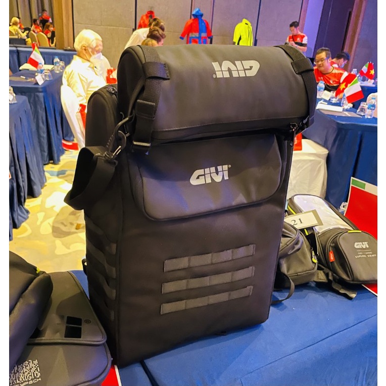 Balo đi phượt, du lịch GIVI COU01 30L kèm túi đeo chéo COU01, thời trang, cá tính, thích hợp những chuyến du lịch