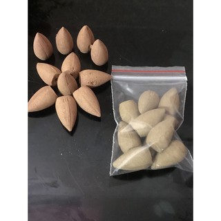 1 Nụ Trầm Hương Thơm Loại 1. Trầm nụ dùng cho thác khói