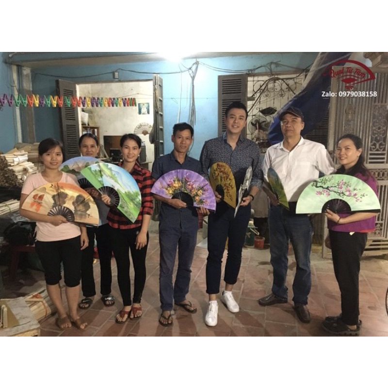 Quạt Cầm Tay kiểu cổ trang được vẽ tay Quạt Thanh Phong xưởng Quạt Từ Tâm