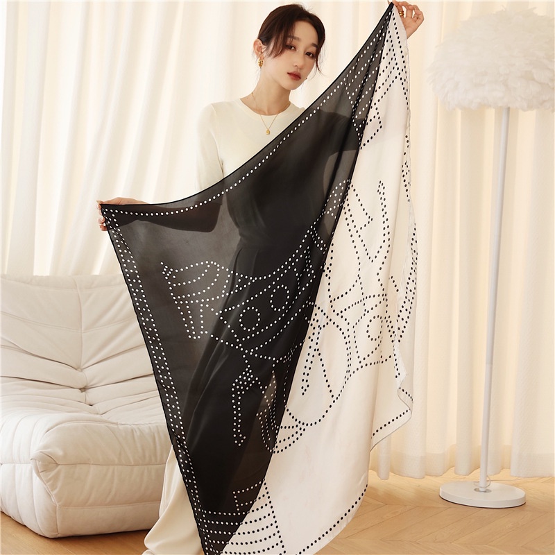 Khăn Choàng Vuông 110x110cm (43inch) Bằng Lụa Thủ Công Cho Nữ WJ1014-124