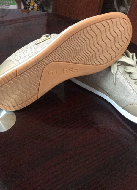 Giầy snecker guess