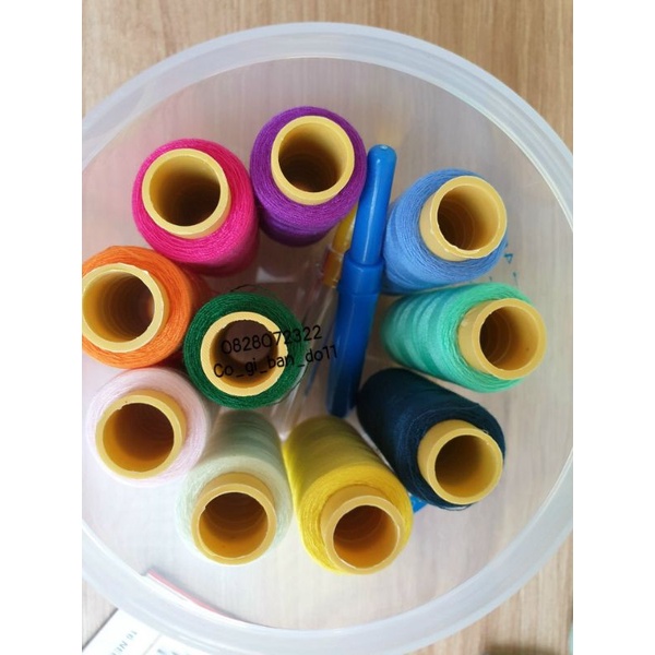 Bộ Dụng Cụ May Vá Tiện Ích Có Kèm Hộp Đựng.