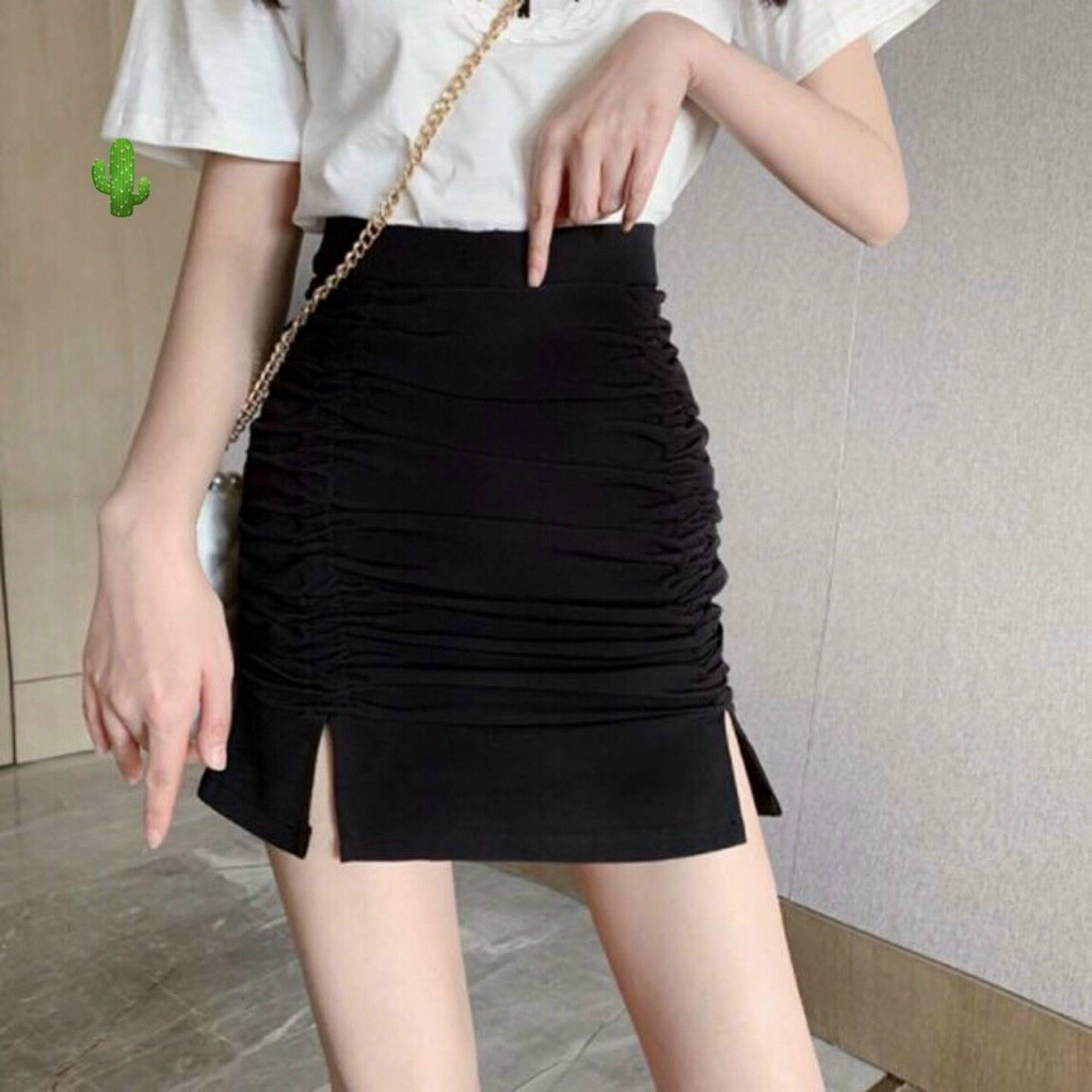 Chân váy nhúng 2 bên xẻ tà nhiều màu có lót trong dễ phối đồ.