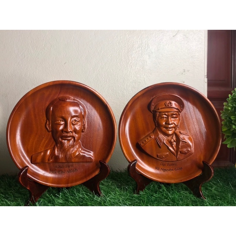 Đĩa gỗ cao cấp hình tượng vị Đại tướng Võ Nguyên Giáp đang mỉm cười rất đẹp