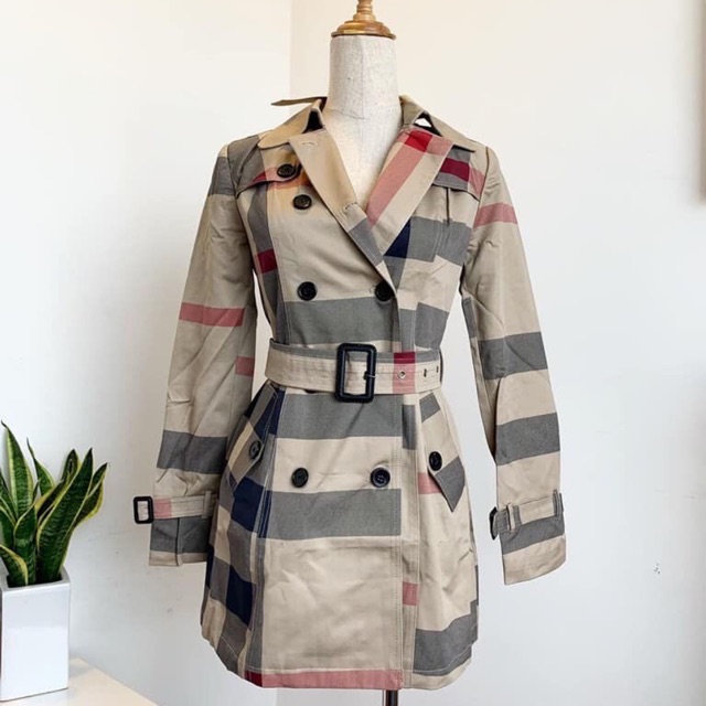 Áo khoác kaki burberry