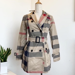 Áo khoác kaki burberry