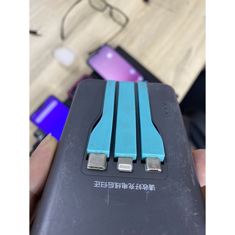 pin dự phòng 5000mah kèm cáp