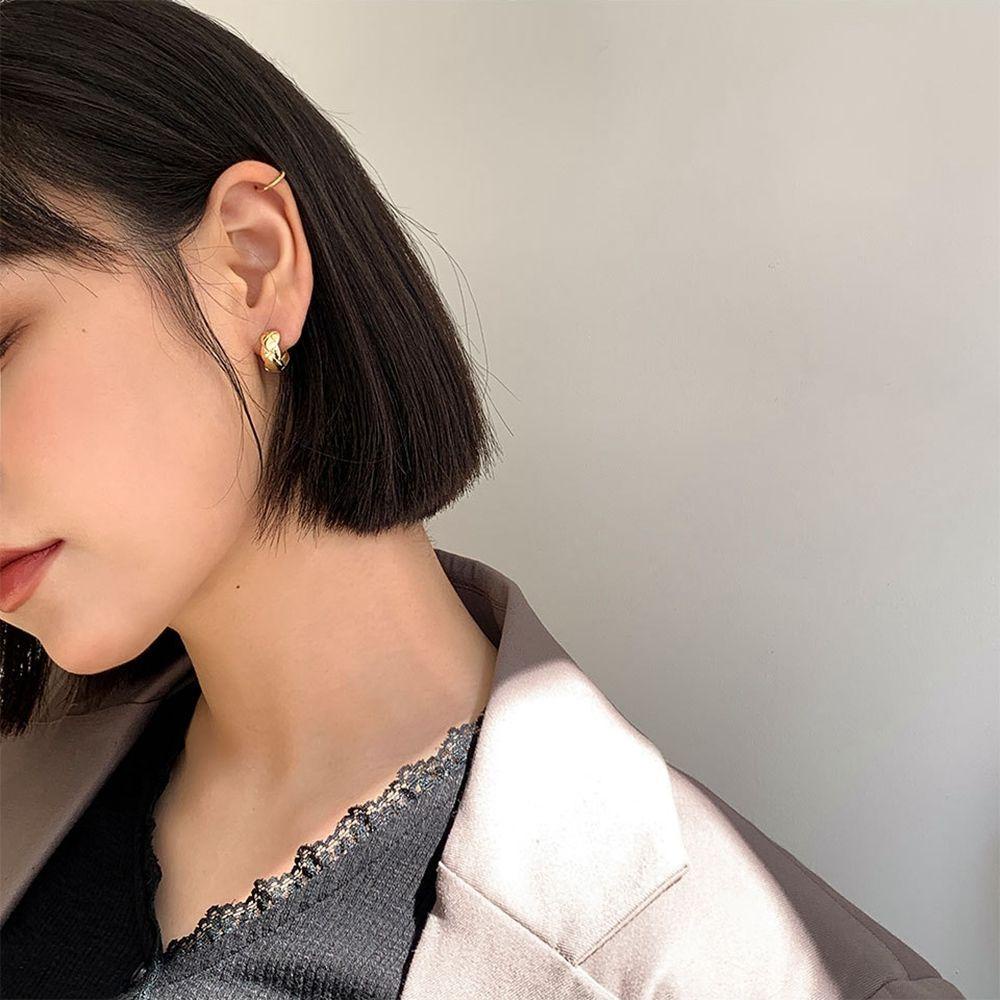 Bông Tai Dạng Vòng Tròn Lớn Đơn Giản Thời Trang Cổ Điển Cho Nữ