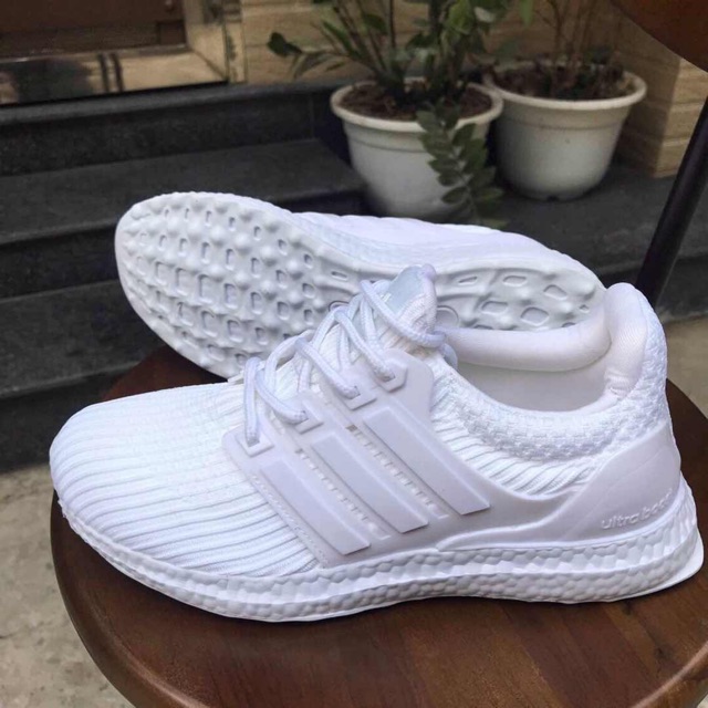 HÀNG CÓ SẴN FULL BOX GIẦY THỂ THAO ULTRA BOOST