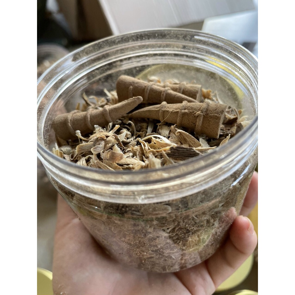 Dăm Trầm Hương . Xỉa từ Trầm núi tự nhiên. Thơm mạnh