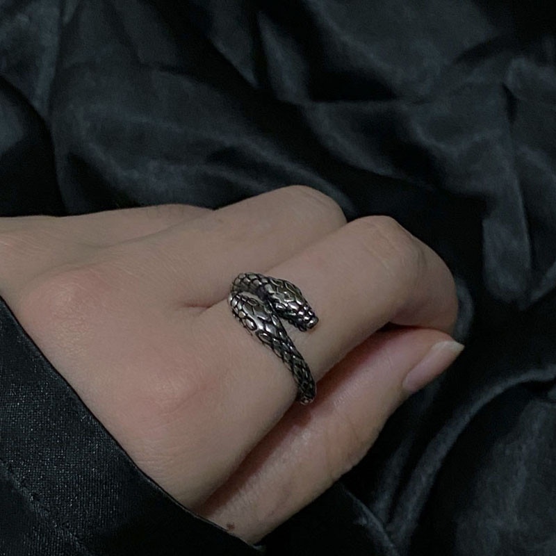 Nhẫn đeo ngón tay họa tiết da rắn thời trang cá tính
