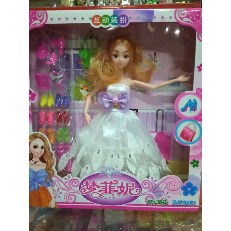 Hộp búp bê xinh xinh