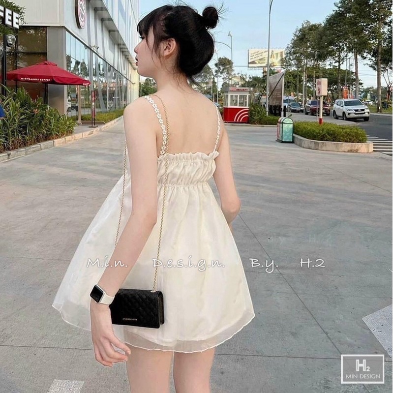 Áo 2 dây hoa cúc chun bèo ngực chất lụa 2 lớp dáng babydoll màu trắng