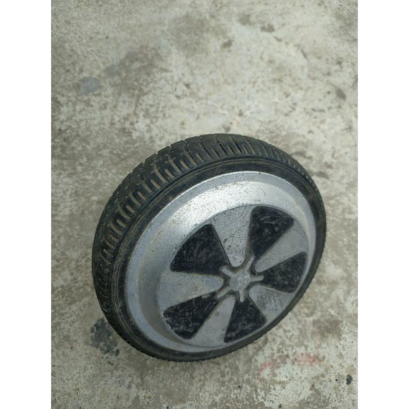 Bánh cân bằng không lõi, không động cơ