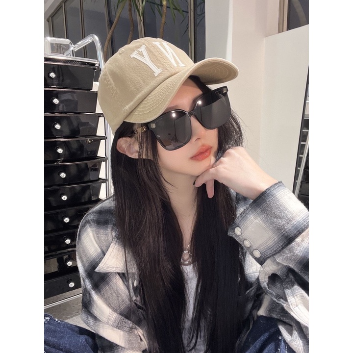 Kính mắt thời trang nữ chaneell