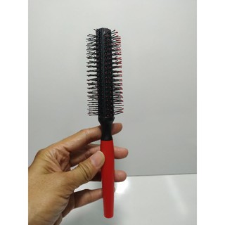 Lược tròn cán đỏ ( dùng để chải tóc uốn )