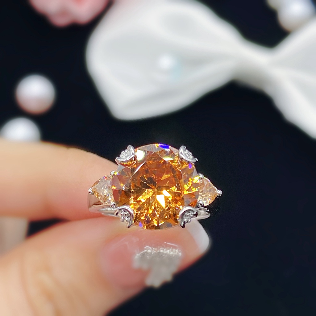 Hàng Mới Về Mới Nhẫn Moissanite Chính Hãng Sang Trọng