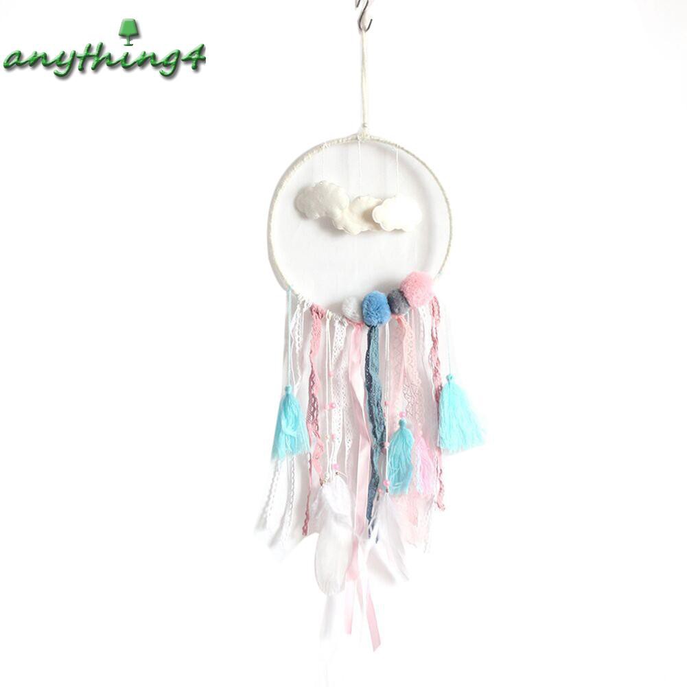 Dreamcatcher đính lông vũ làm tay xinh xắn