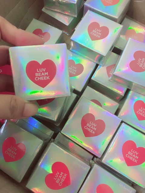 GOMMá Hồng Lilybyred của HuynBin đại diện | BigBuy360 - bigbuy360.vn