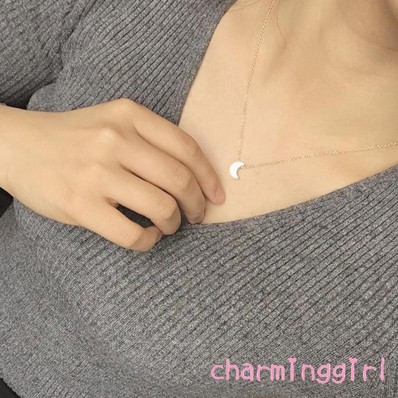 Vòng cổ mặt hình mặt trăng mini màu sắc đơn giản cho bạn nữ