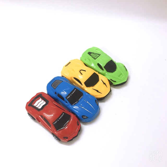Đồ chơi xe mini chạy cót bé xinh