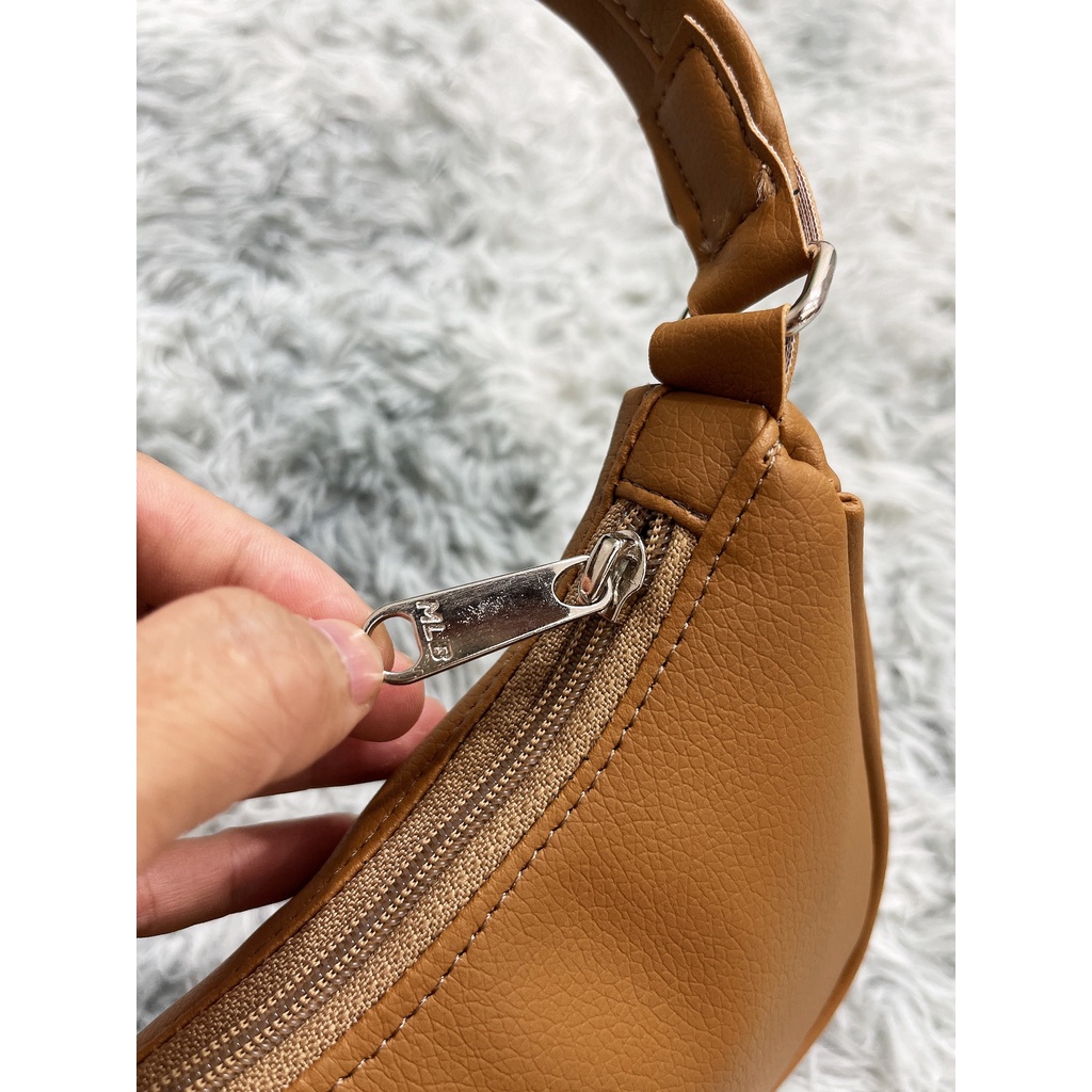 Túi Quai Xách MLB Big Logo Solid Hobo Bag B460