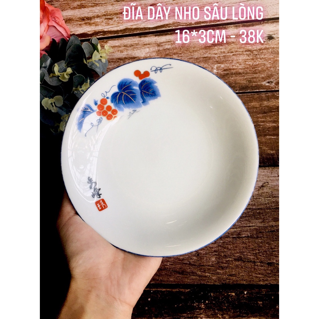 GỐM NHẬT - TÔ LAM VẼ HOA ĐẾ CAO VÀ ĐĨA DÂY NHO