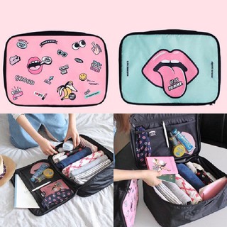 TÚI XÁCH DU LỊCH HÌNH ĐÔI MÔI SIZE 40cm