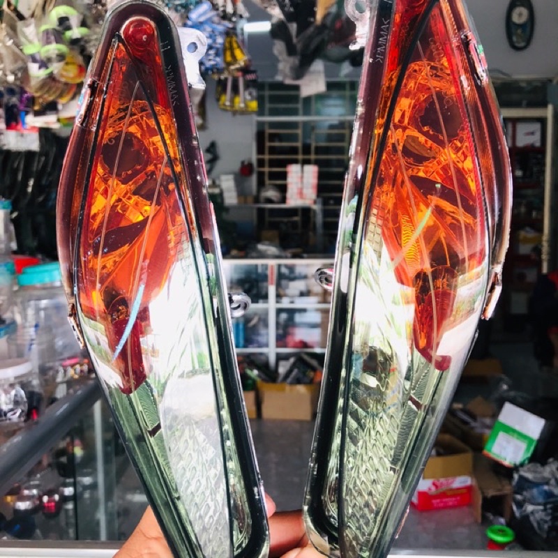 ĐÈN XI NHAN APPI CHO EX 135 2011-2014 MALAI