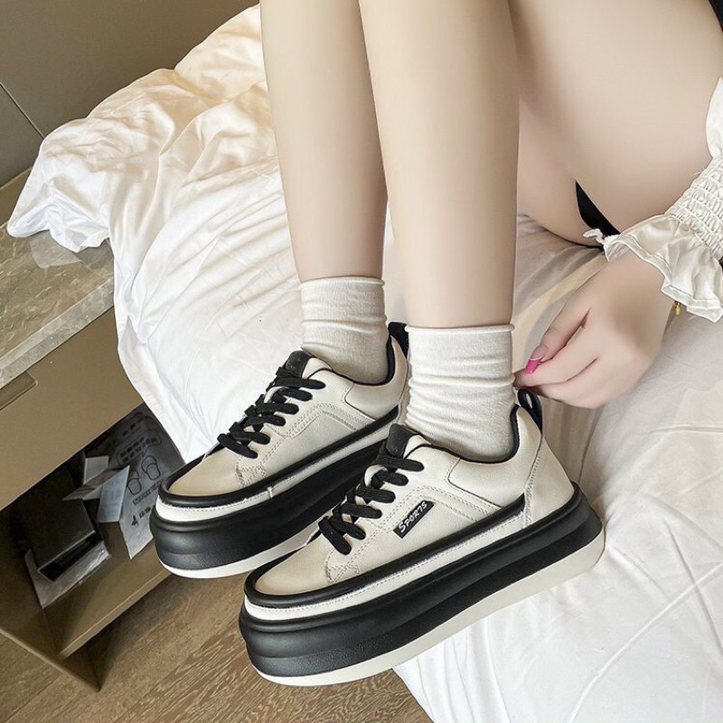 GIÀY THỂ THAO BÁNH MÌ ĐẾ CAO 4CM DA MỀM