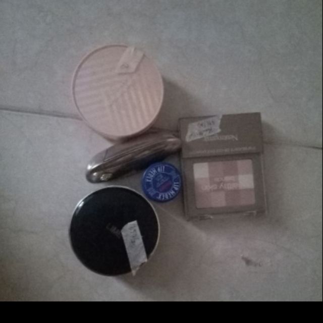 Combo tường vy