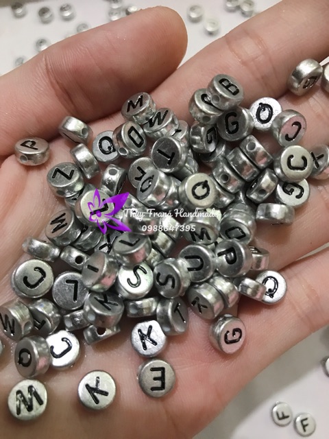 50 Charm chữ làm vòng nhiều màu