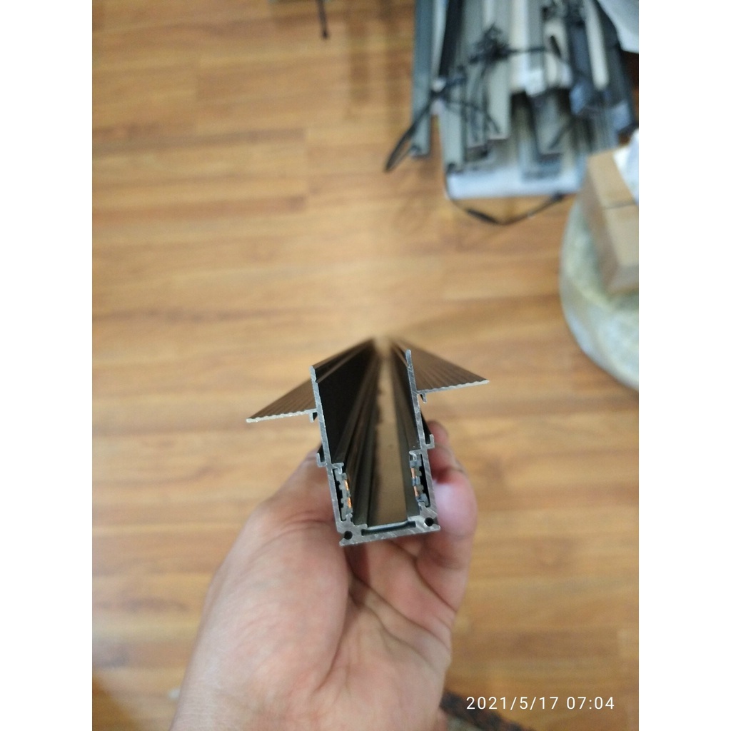 Thanh ray Nam Châm Lắp Âm, Kích thước: W76*H55 Máng LED rộng 22mm. Sơn Tĩnh Điện