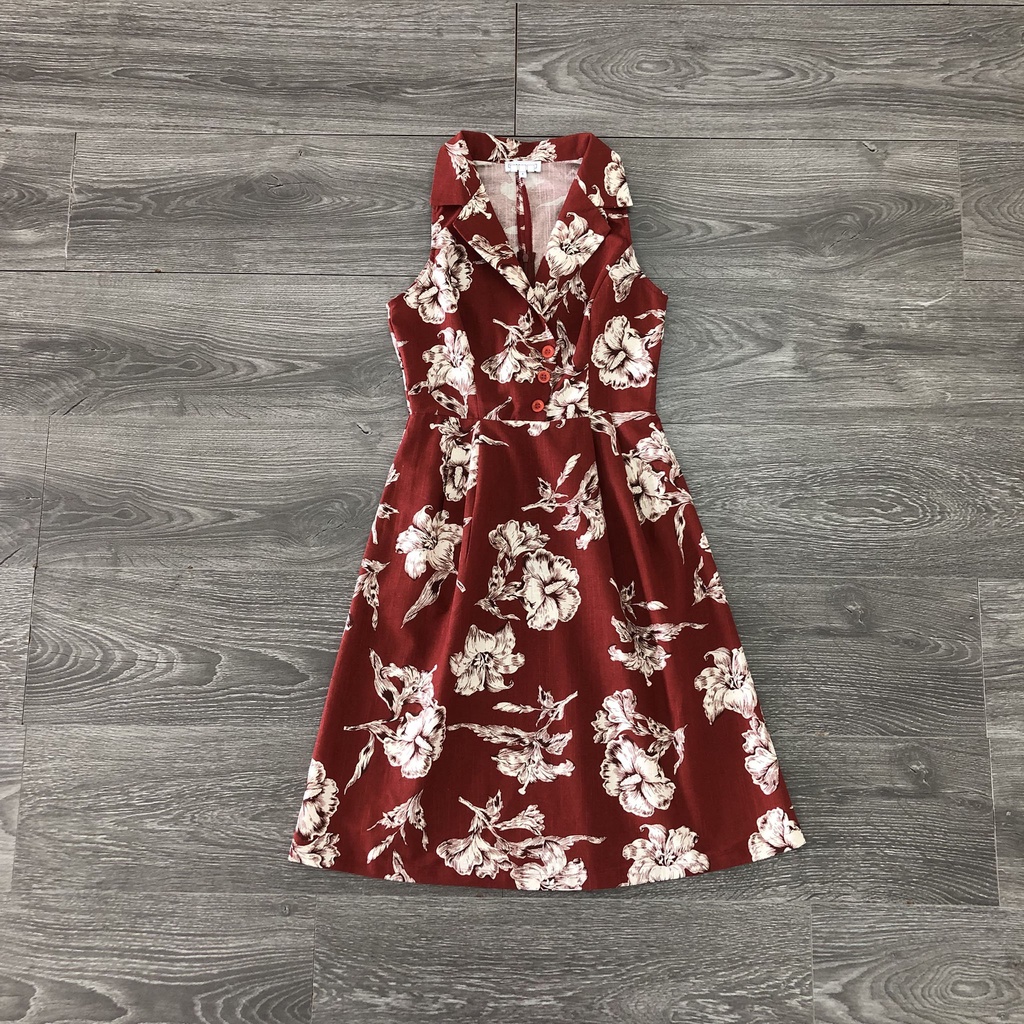 Đầm WARE HOUSE cổ vest hoa 3 nút 2M