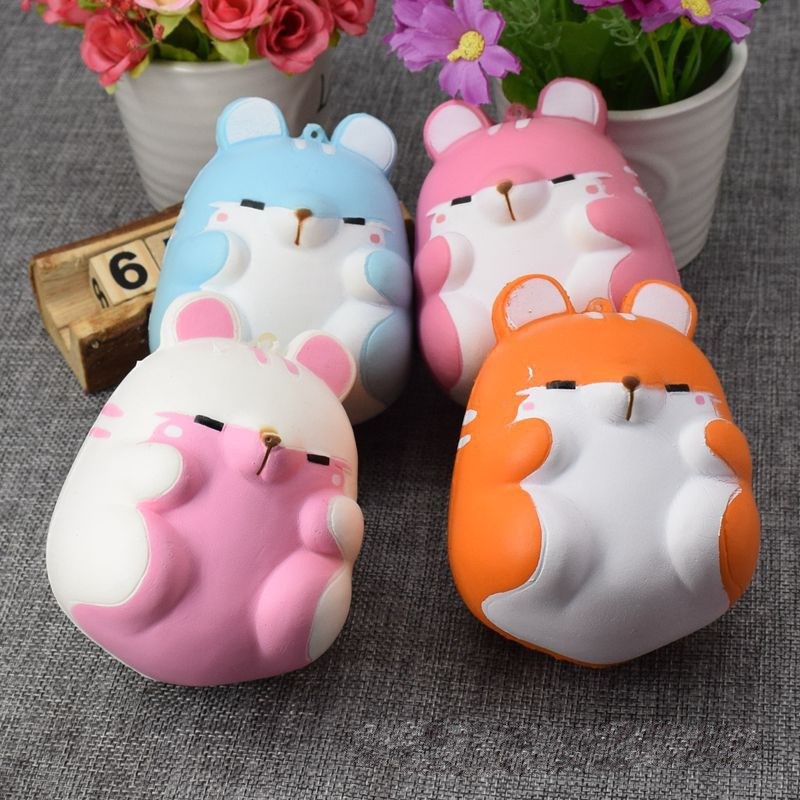 SQUISHY chuột hamster ngồi