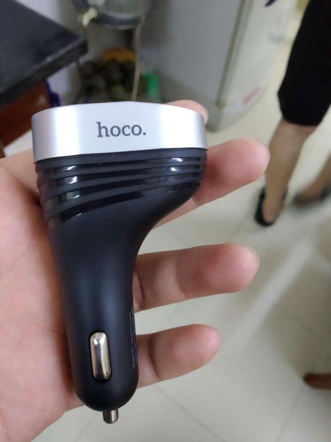 TẨU SẠC OTO HOCO Z29 có đèn Led và 2 cổng usb dòng ra 2A