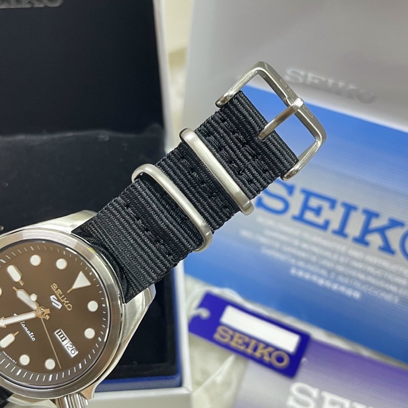 ĐỒNG HỒ NAM SEIKO 5 SPORT AUTOMATIC 2020 , DÂY NATO MÀU BALCK-ĐEN , SRPE67K1
