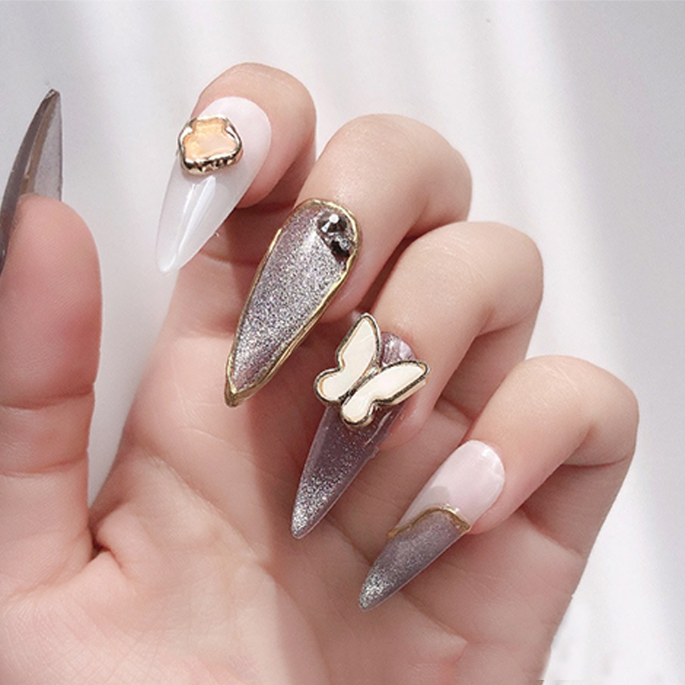 [Hàng mới về] Túi 2 Phụ Kiện Hình Bướm 3D Trang Trí Móng Tay Xinh Xắn