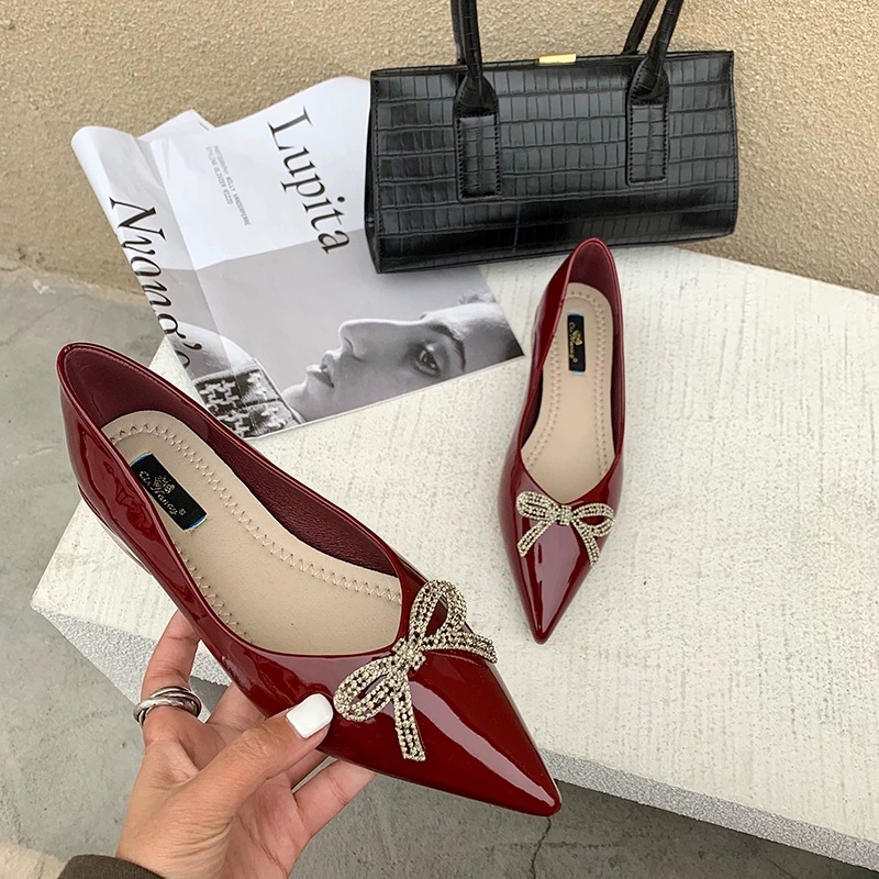 Giày Búp Bê Da Bóng Mũi Nhọn Đính Nơ Gót Thấp Thời Trang Cho Nữ Size 2022