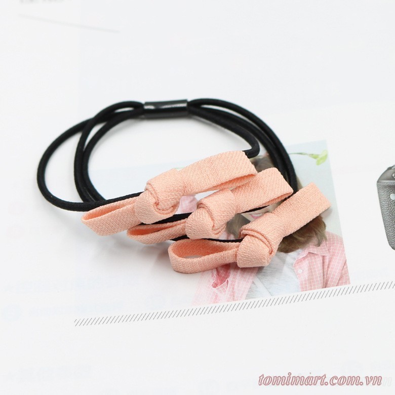 Cột tóc thắt nơ