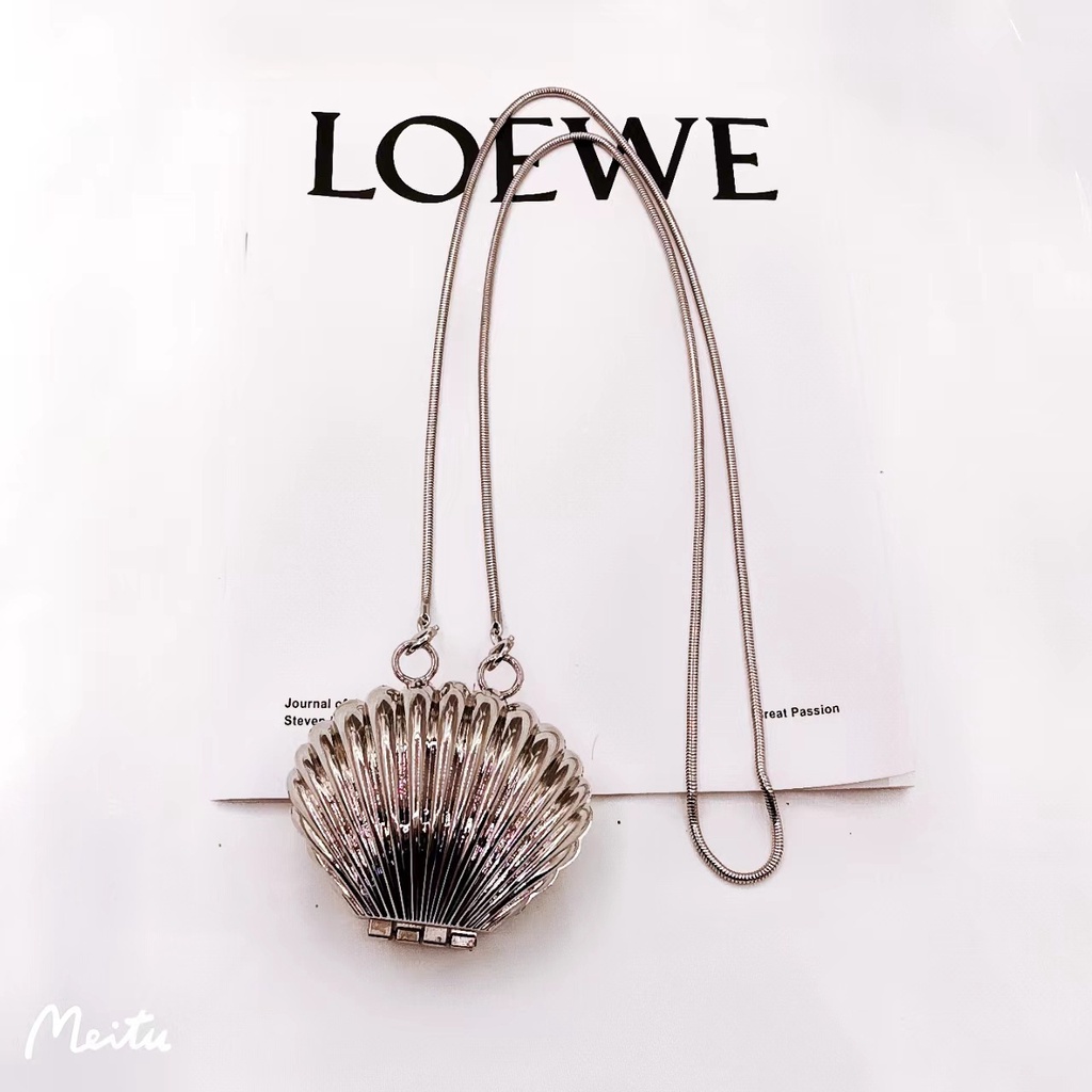 Túi Đeo Hông Đính Ngọc Trai Phối Dây Xích Đôi Độc Đáo Phong Cách Mới