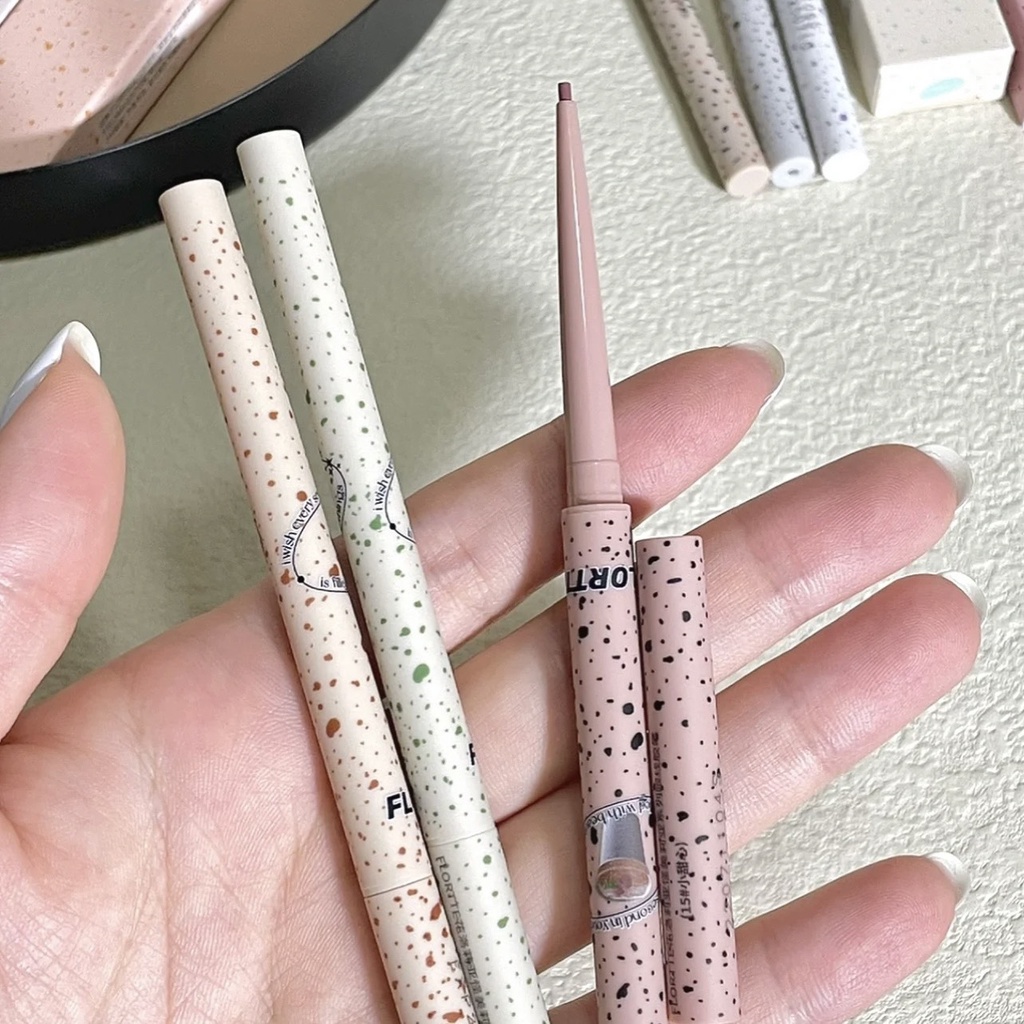 Bút kẻ mắt Flortte bò sữa siêu mảnh lâu trôi