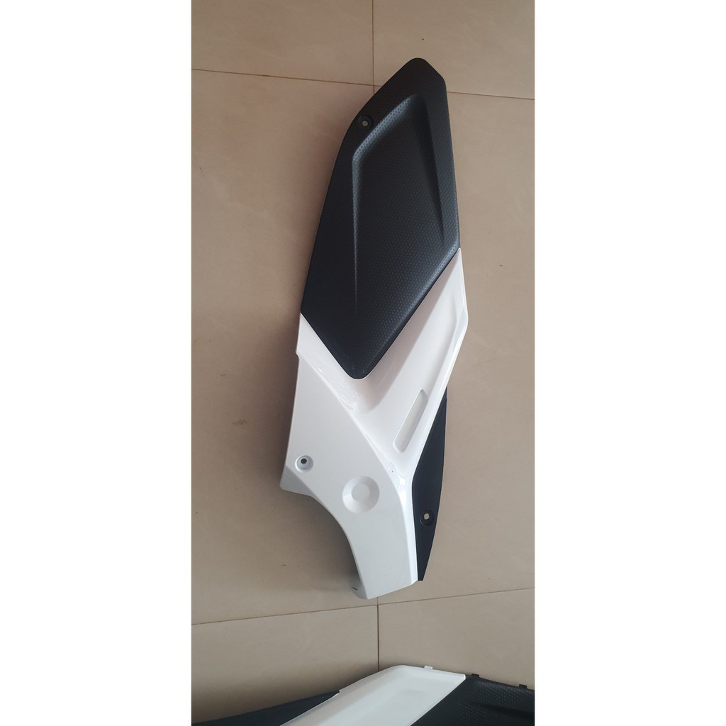 Nắp cốp Nouvo 4 - 5 trắng