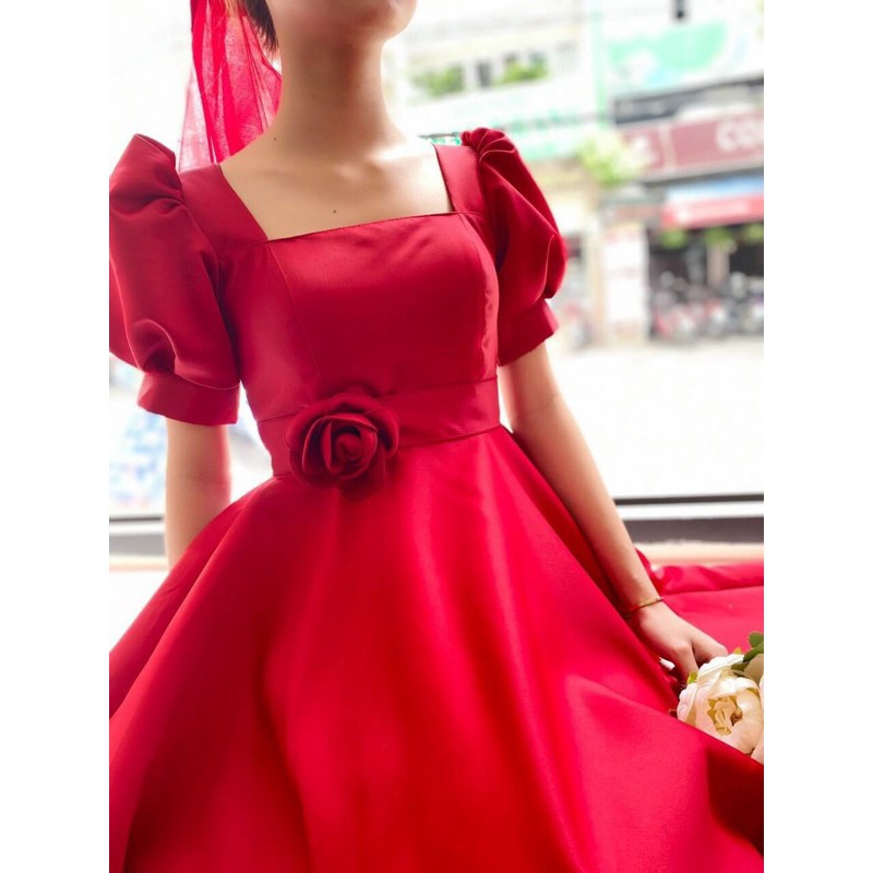 đầm tay phồng hot trend đính hoa hồng