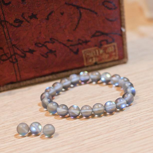 Vòng nữ phong thủy nhân tạo màu xanh size 8 ly V109-8 -SP 1