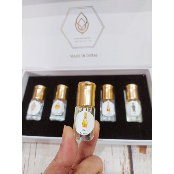 [GIÁ_HỦY_DIỆT_MINI NỘI ĐỊA 4ML Lăn ]Tinh dầu nước hoa dubai nội địa dạng lăn 5 chai mix 1 sét