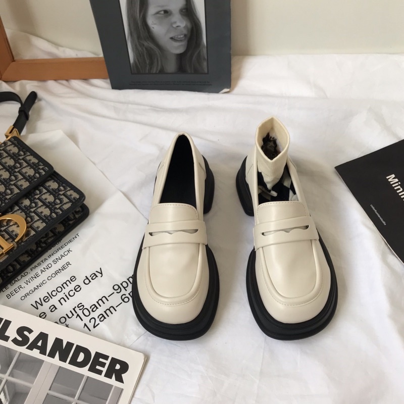 Giày loafer búp bê basic không quai đế cao mũi tròn Yannie Lolita