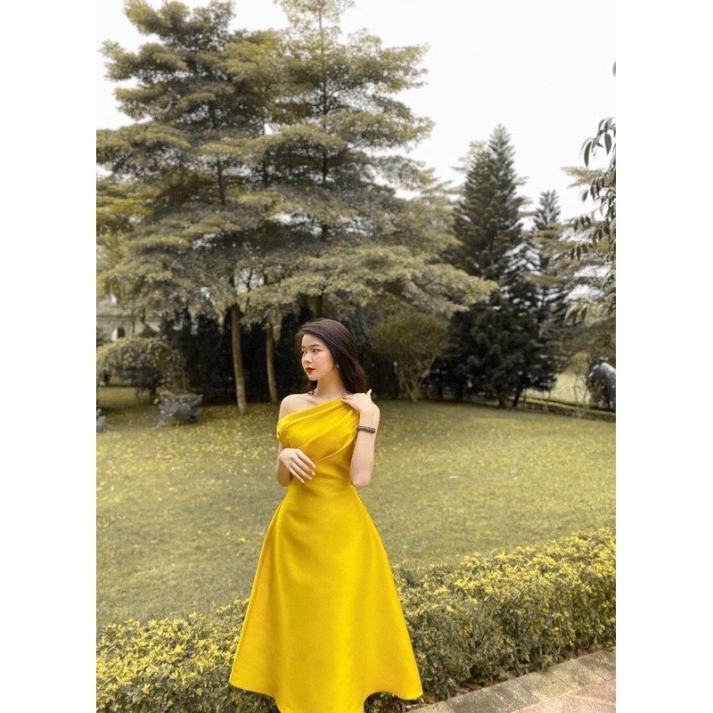 Đầm dự tiệc lệch vai xếp li 3 màu sang trọng | BigBuy360 - bigbuy360.vn