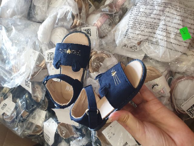 Sandal H&M chuẩn auth Mỹ sz cho bé 4m-4y